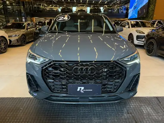 AUDI-Q3-2023