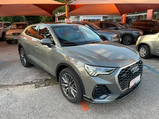 AUDI-Q3-2023