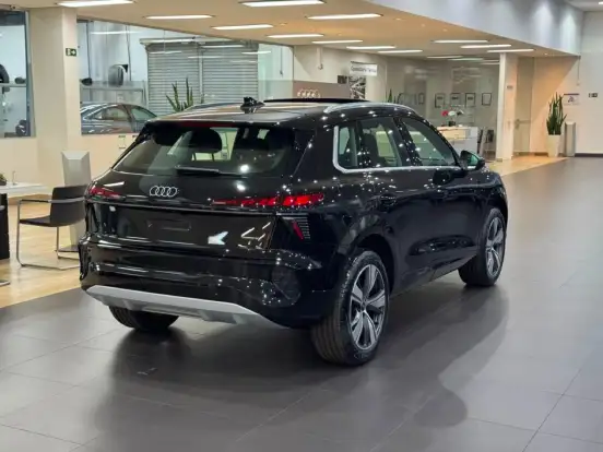 AUDI-Q3-2026