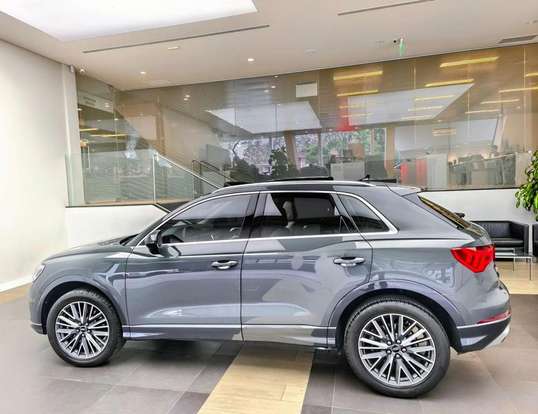 AUDI-Q3-2024