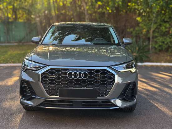 AUDI-Q3-2024