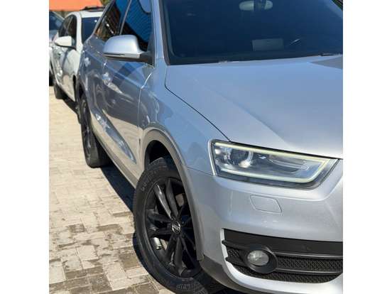 AUDI-Q3-2015