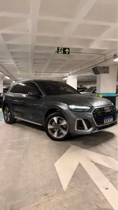 AUDI-Q5-2022