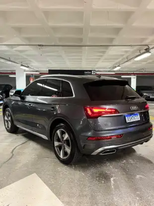 AUDI-Q5-2022