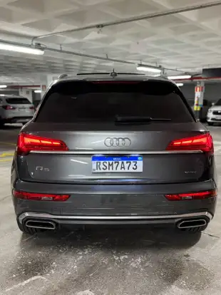 AUDI-Q5-2022
