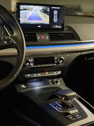 AUDI-Q5-2022