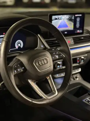 AUDI-Q5-2022