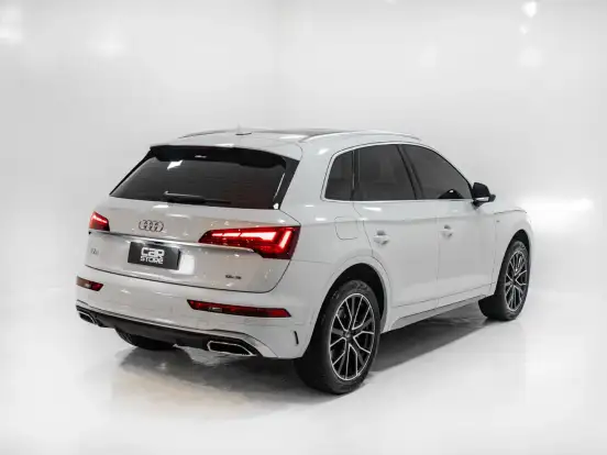 AUDI-Q5-2.0 45 TFSI GASOLINA S-LINE QUATTRO S TRONIC AUDI-Q5-2024