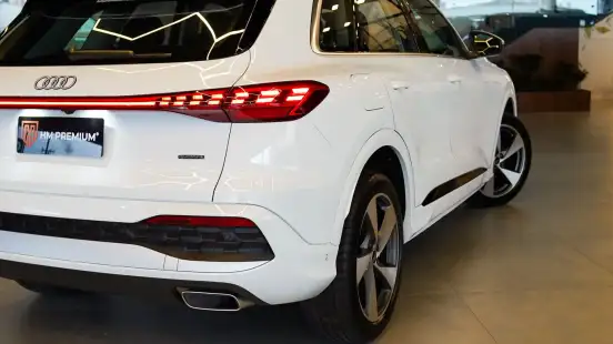 AUDI-Q5-2025