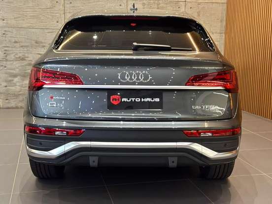AUDI-Q5-2023