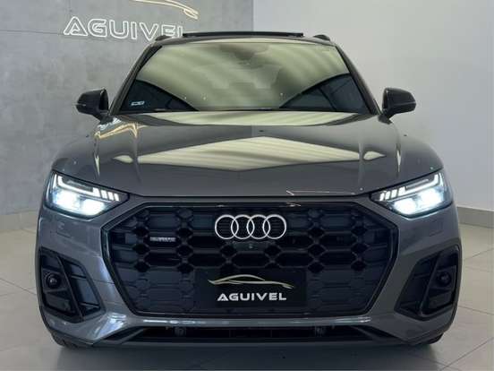 AUDI-Q5-2022