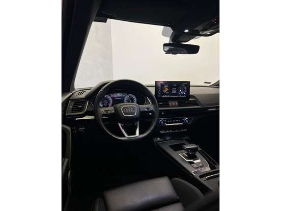 AUDI-Q5-2022