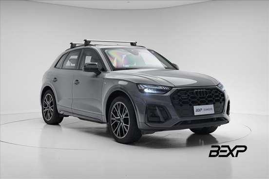 AUDI-Q5-2021