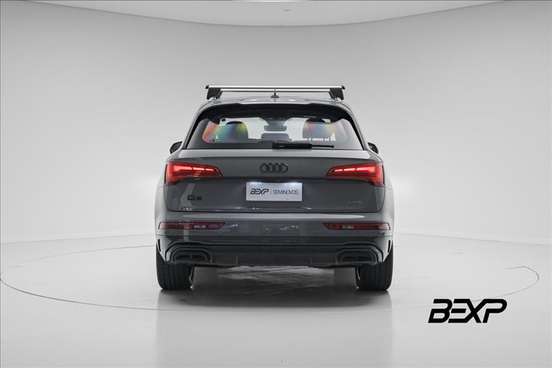 AUDI-Q5-2021