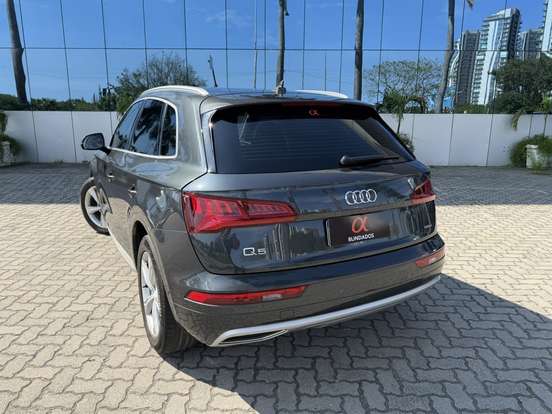 AUDI-Q5-2.0 TFSI GASOLINA SECURITY S TRONIC AUDI-Q5-2019