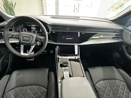 AUDI-Q8-3.0 TFSI GASOLINA PERFORMANCE BLACK QUATTRO TIPTRONIC AUDI-Q8-2025