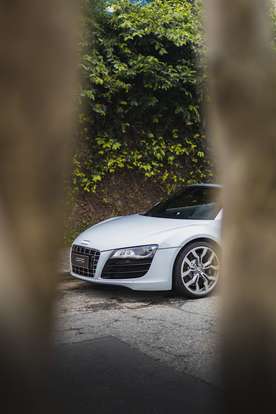 AUDI-R8-2011