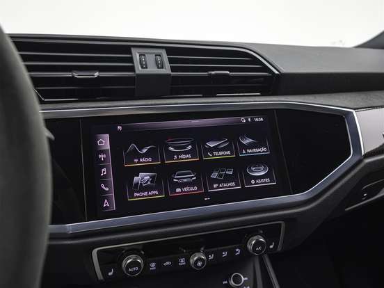 AUDI-RS Q3-2020