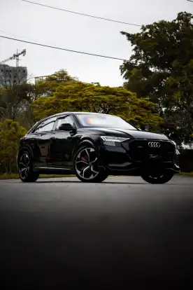 AUDI-RS Q8-2021