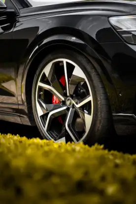 AUDI-RS Q8-2021