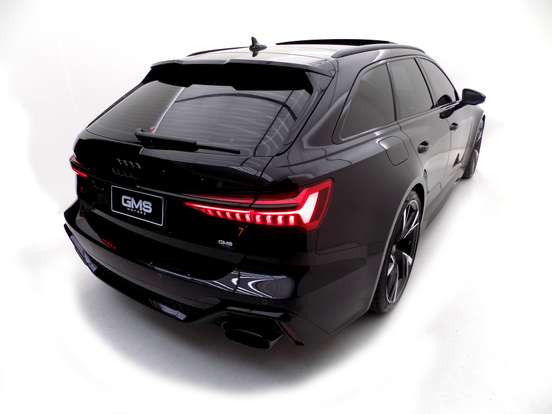 AUDI-RS6-2021