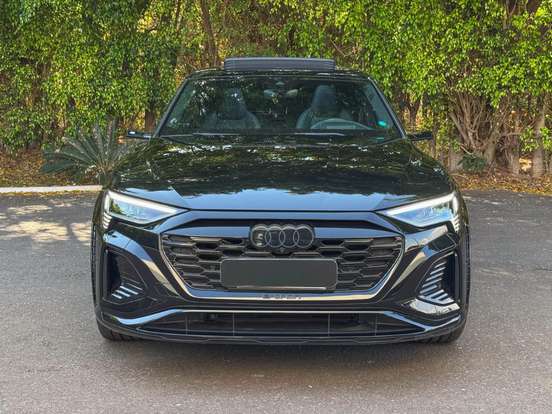 AUDI-SQ8 E-TRON-2023