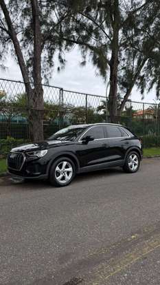 AUDI-Q3-2021