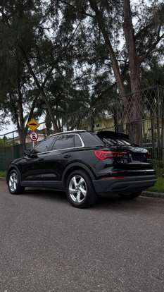 AUDI-Q3-2021