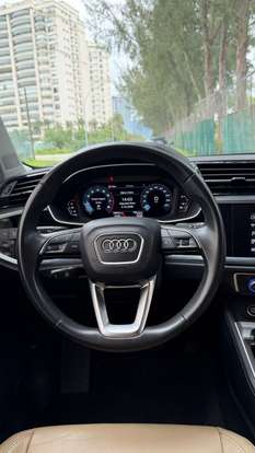 AUDI-Q3-2021