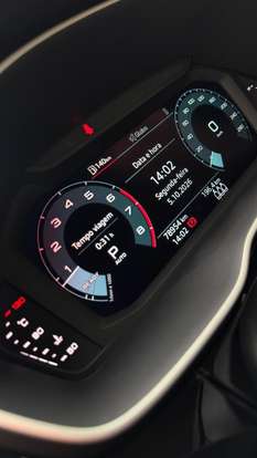 AUDI-Q3-2021
