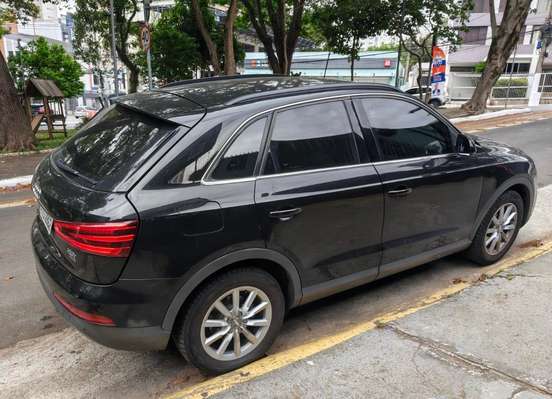 AUDI-Q3-2015
