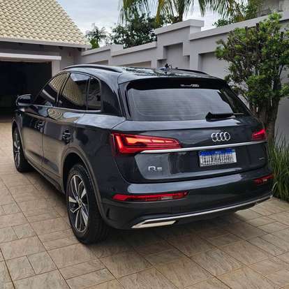 AUDI-Q5-2022