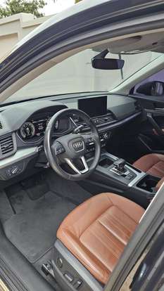AUDI-Q5-2022