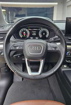 AUDI-Q5-2022