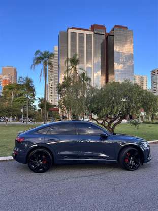 AUDI-Q8 E-TRON-2023