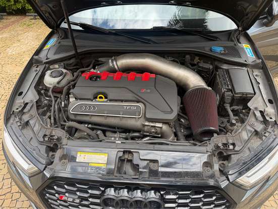 AUDI-RS3-2018
