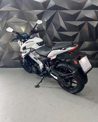 BAJAJ-DOMINAR NS400Z-2025