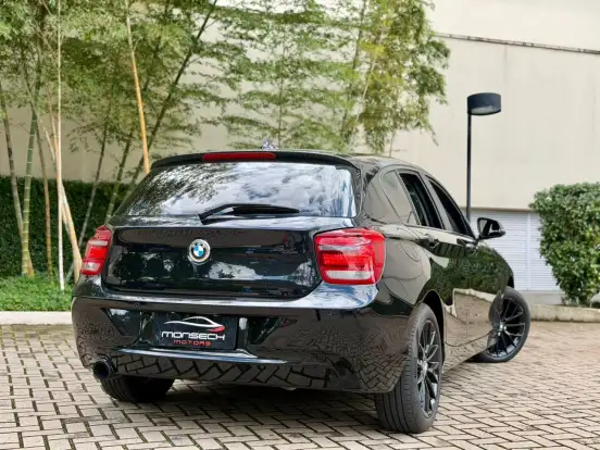 BMW-118i-1.6 SPORT GP 16V TURBO GASOLINA 4P AUTOMÁTICO BMW-118i-2013