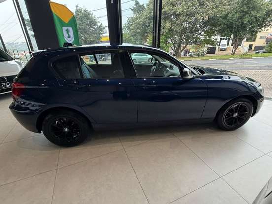 BMW-118i-2011