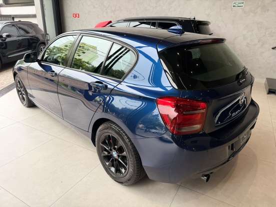 BMW-118i-2011