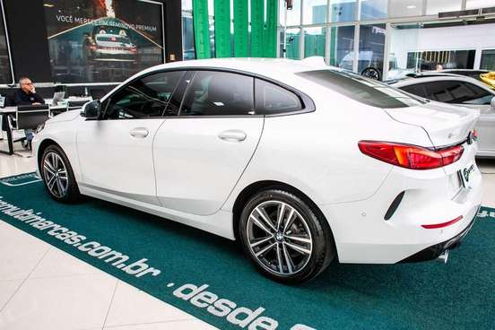 BMW-218i-2020