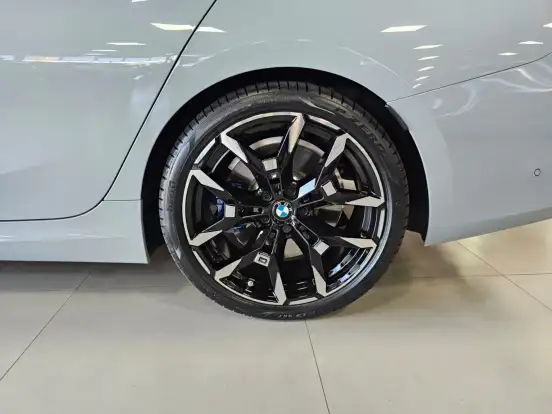 BMW-320i-2.0 16V TURBO FLEX M SPORT AUTOMÁTICO BMW-320i-2025