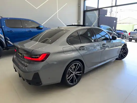BMW-320i-2024