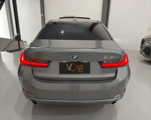 BMW-320i-2024