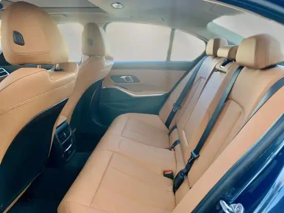 BMW-320i-2025