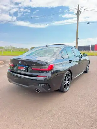BMW-320i-2020