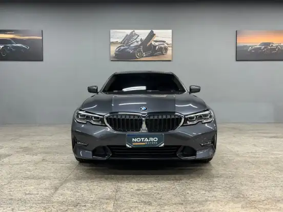 BMW-320i-2019