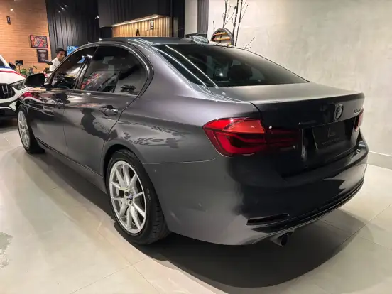 BMW-320i-2.0 SPORT 16V TURBO ACTIVE FLEX 4P AUTOMÁTICO BMW-320i-2017