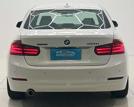 BMW-320i-2014
