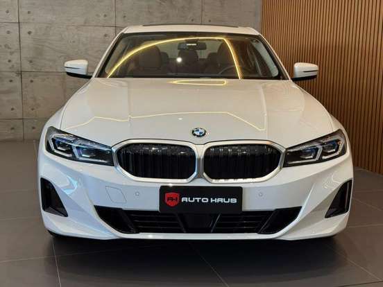 BMW-320i-2024